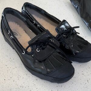 UGG Women's Black Patent Leather Lace-Front Moccasin Flats